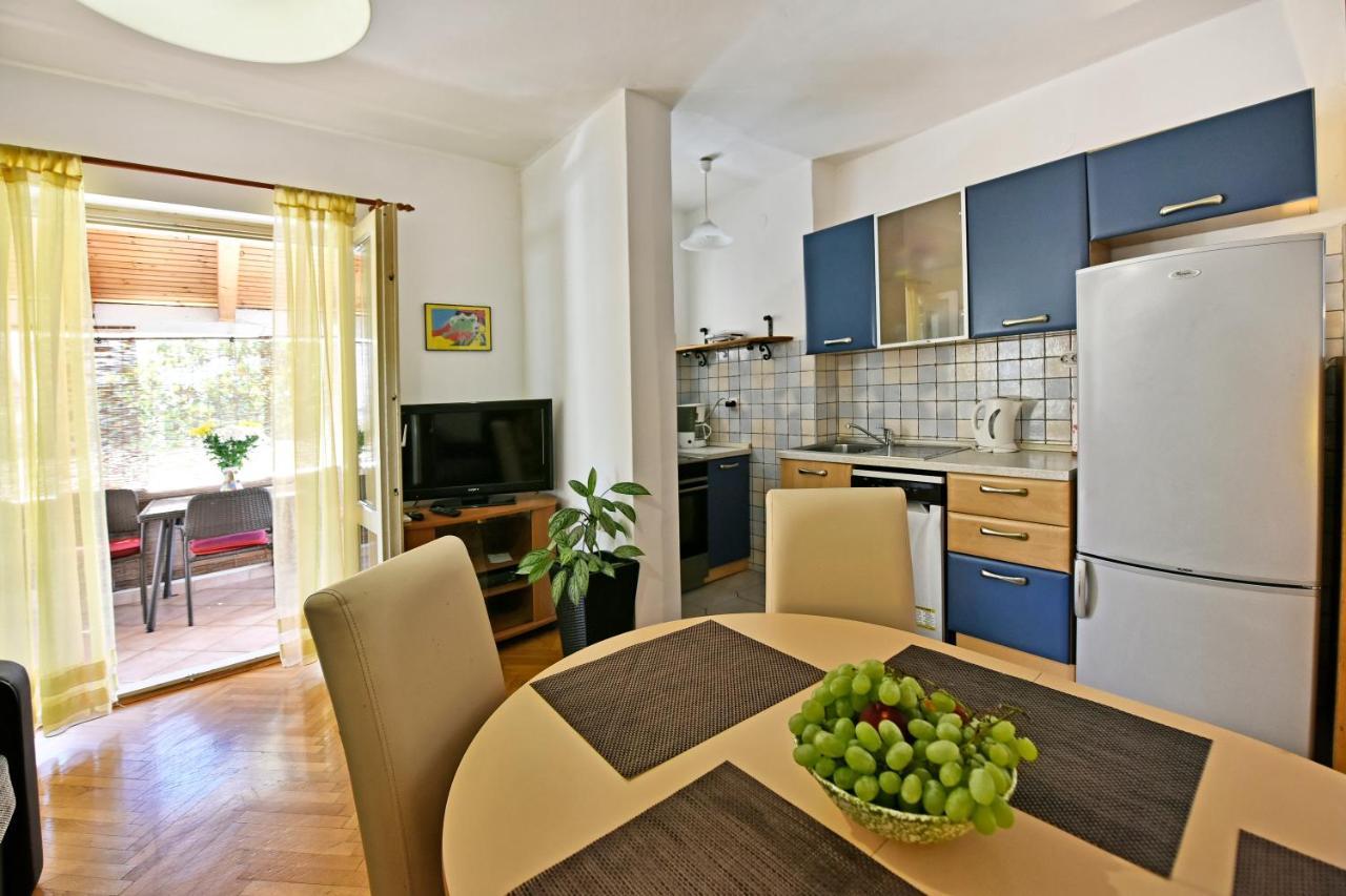 Apartment Nikola Poreč Exterior foto