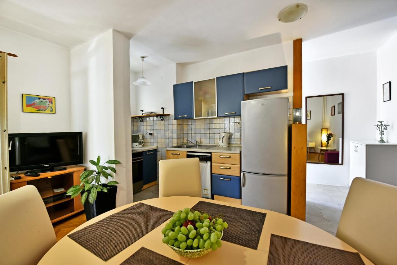 Apartment Nikola Poreč Exterior foto